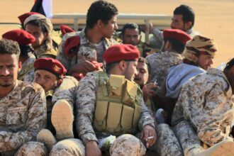 هجوم حوثي يضرب معسكرات في مأرب وحضرموت ويؤدي لقتلى ومصابين