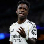 فينبسيوس يوقع عقدا جديدا لستة أعوام مع ريال مدريد