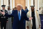 الإدارة الأمريكية تطالب الإمارات بوقف تمويل أمجد طه انتقاده لترامب في مفاوضات إيران.