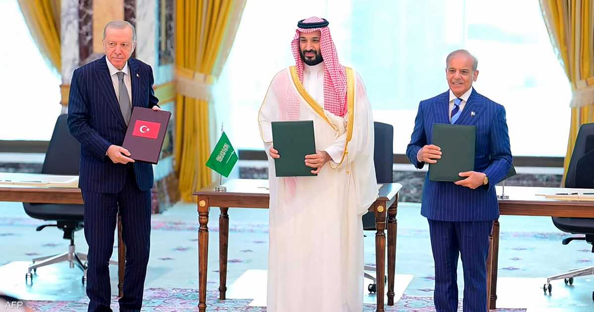قمة مكة تؤسس للتعاون الدفاعي بين السعودية وتركيا وباكستان