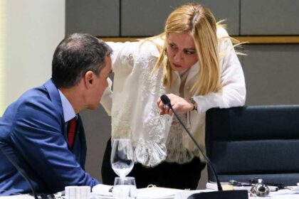 إسبانيا تهدد إيطاليا بمقابلة التصعيد إذا لم ترفع تعليق اتفاق شنغن