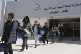 تحذير نائب كيني يكشف تحول الهجرة غير النظامية إلى اقتصاد إجرامي في ليبيا