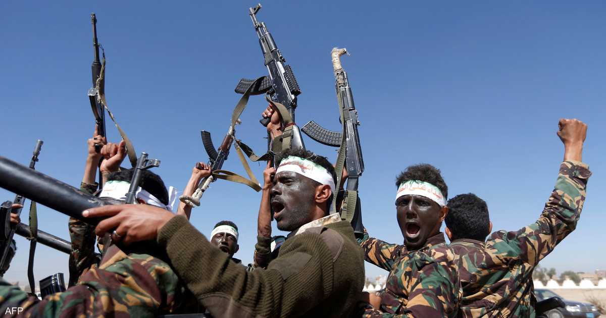 الحوثيون يعلنون تبني هجمات على المخا والخوخة والرياض تدين التصعيد وتدعو للانتقال من احتواء التهديد إلى معالجته