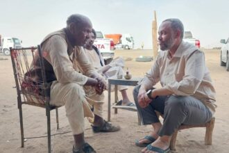 الوزير السوداني يدعو إلى التركيز على بطاقة التأمين الصحي للمواطنين بدلاً من التغطية الصحية التقليدية.