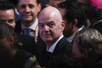 يطالب مسؤولو يوفا بتحقيق حول علاقة إنفانتينو المزعومة ومدفوعات مالية كبيرة.