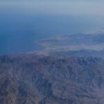 إيران تربط إعادة فتح ممر بحري بحيوي بشروط متعددة مقابل تمسك الولايات المتحدة بضمان حرية الملاحة.