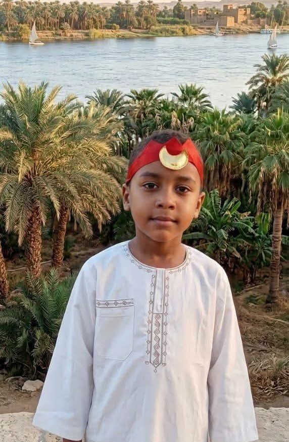 طفل يختن في السودان يطرح أسئلة غريبة قبل وفاته، ويتم فهمها بعد الموت.
