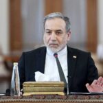 إيران تهدد بالرد على العدوان وتصعيد التصريحات مع الجيران والأميركيين