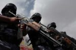 الحوثيون يستهدفون سفينة وتصعيد عسكري في مناطق متعددة باليمن