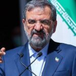 مضيق هرمز لن يفتح إلا بتحقيق شروط إيران وفق رضائي ومخبر