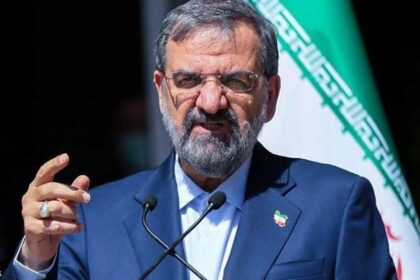 مضيق هرمز لن يفتح إلا بتحقيق شروط إيران وفق رضائي ومخبر