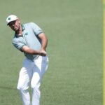 سمكة تبتلع كرة غولف لاعب جنوب أفريقي في ماء الحفرة السابعة بنيوجيرسي