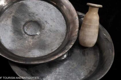 وزارة السياحة المصرية تكشف عن 3 مقابر أثرية في البحيرة