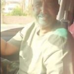 البرهان يتجول في الشارع رغم التحذيرات من خطر محدق عليه.