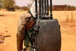 القوات المسلحة السودانية تُسقط منظومة تشويش صينية الصنع من حوزة مليشيا الدعم السريع.