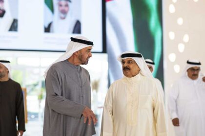 الزيارة الملكية لدولة الإمارات لبحث التطورات الإقليمية ومواصلة تعزيز التعاون الأخوي.