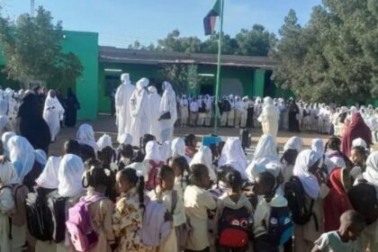 محلية كرري تتابع اعتداء على معلم في مدرسة التدريب وتشكك ضابط متقاعد وتكشف الإجراءات القانونية المتخذة.