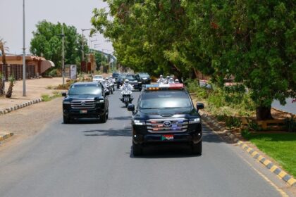 البرهان يعاود القصر الجمهوري لاستقبال سفراء جدد في الخرطوم
