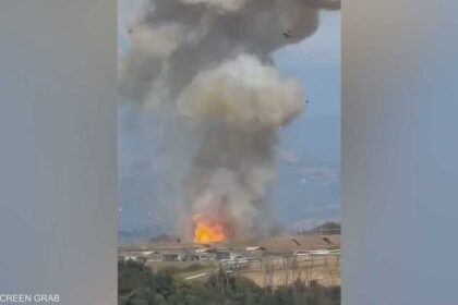 انفجار يضرب مصنع ذخيرة بالقرب من روما الإيطالية وسط مخاوف من مفقودين