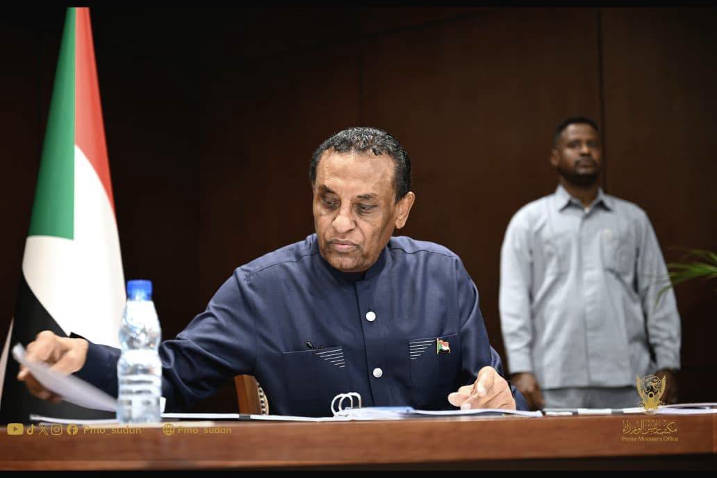 مجلس الوزراء يوافق على برنامج نور وماء لكل السودان والخرطوم نظيفة ويتجه لتحسين البنى التحتية والتعامل مع التخريب الاقتصادي.