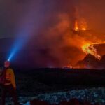 مطار إيتنا يمدد حظر الرحلات حتى منتصف الليل يوم السبت بسبب الرماد البركاني المستمر