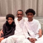 حميدتي يظهر مع أسرته في دبي بينما يواجه جنوده أوضاعا صعبة في دارفور.