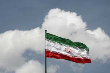 الأجنحة الإيرانية المتنافسة تؤثر على مسار المحادثات وتبدل الشروط الإيرانية.