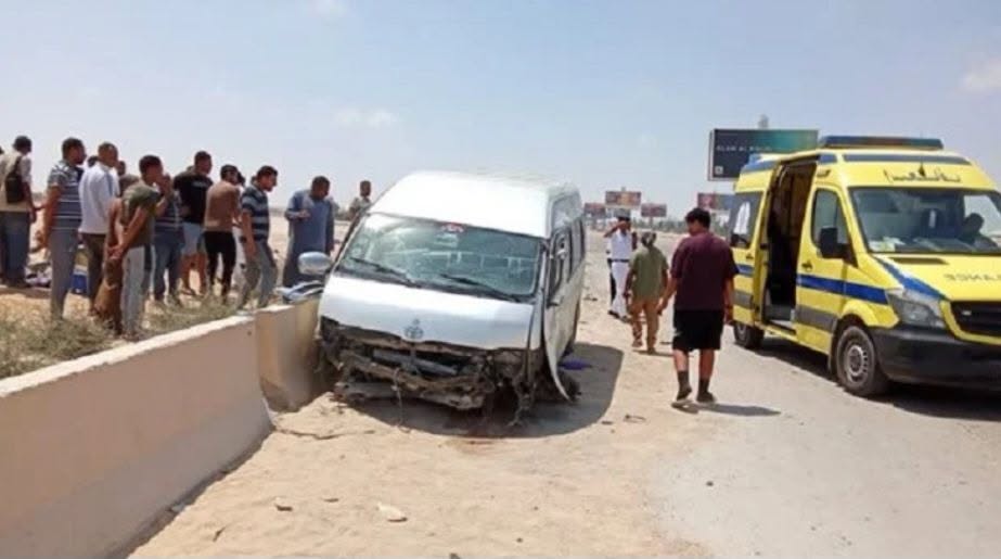 انقلاب ميكروباص على طريق الضبعة يودي بحياة عاملتين سودانيتين ويصيب 7 أخريات