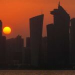تطالب إيران قطر بالإفراج عن 3 طيارين وتهدد بفريق لتقصي الحقائق.