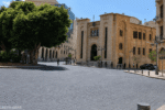 الجدل اللبناني يتناول موقف الخارجية من إيران ودور حزب الله في المعادلة الداخلية والإقليمية.