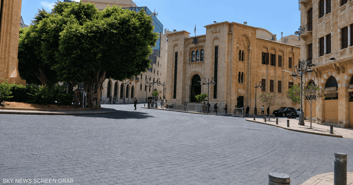 الجدل اللبناني يتناول موقف الخارجية من إيران ودور حزب الله في المعادلة الداخلية والإقليمية.