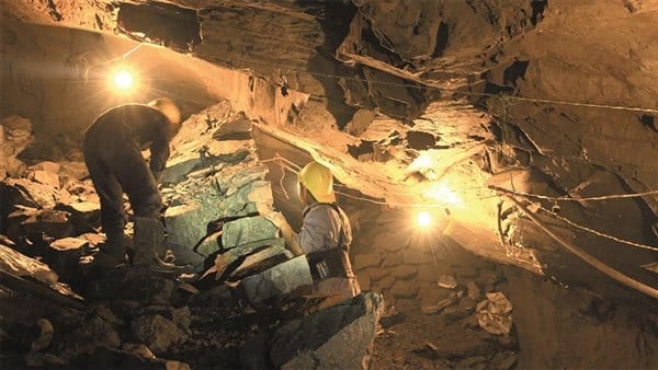 انهيار منجم الرقيق بغرب كردفان يودي بحياة 40 إلى 51 شخصاً على الأقل.