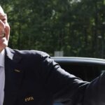 تشيفيرين ومونتالياني يطالبان بمراجعة مالية للفيفا وتوزيع 10 ملايين دولار على الاتحادات الأعضاء