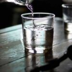 العطش الليلي.. أسبابه تشمل الجفاف والأدوية والسكري والهرمونات