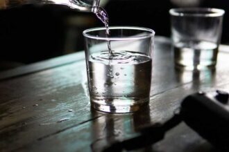 العطش الليلي.. أسبابه تشمل الجفاف والأدوية والسكري والهرمونات
