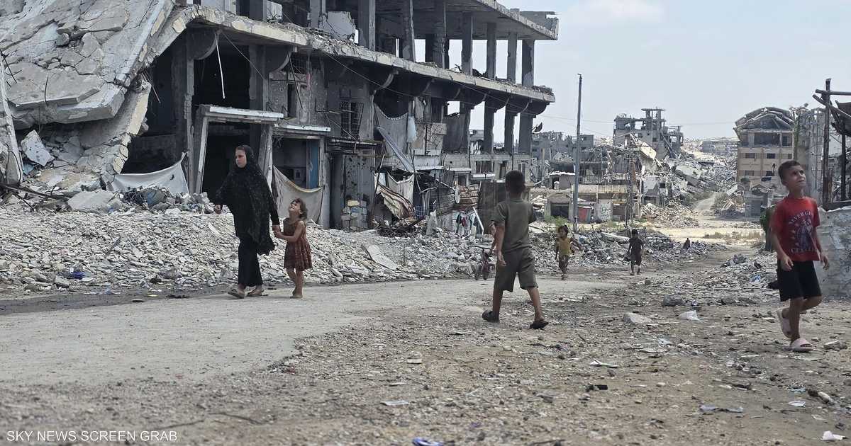 المباني المتصدعة في غزة تهدد بحياة سكانها بعد انهيار عمارة السعادة