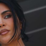 كيم كارداشيان تكشف عن تشخيص إصابتها بالتهاب المريء في إعلان برنامجها الجديد.