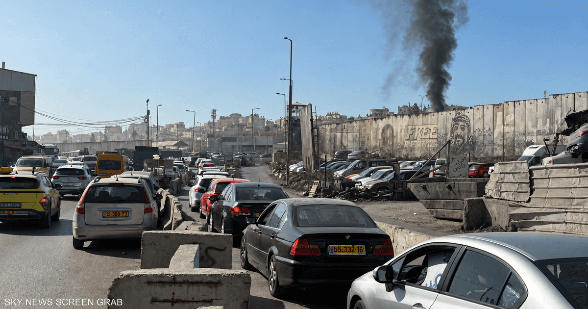 ارتفع عدد الحواجز العسكرية في الضفة الغربية إلى 925 عائقاً منذ 7 أكتوبر 2023.
