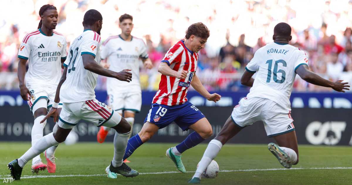 ريال مدريد يخسر أمام أتليتيكو مدريد بهدفين دون رد في لقاء قاتم بملعب سانتياغو برنابيو.