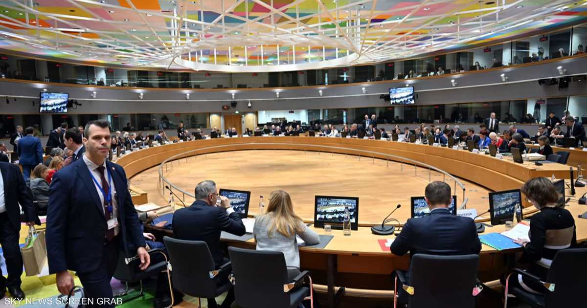 اتفقت دول الاتحاد الأوروبي على شطب رجلين من قائمة العقوبات المتعلقة بالحرب في أوكرانيا.