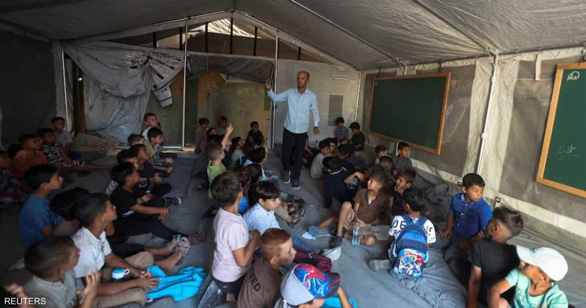 العودة إلى الدراسة في غزة وسط الخيام والدمار والخوف