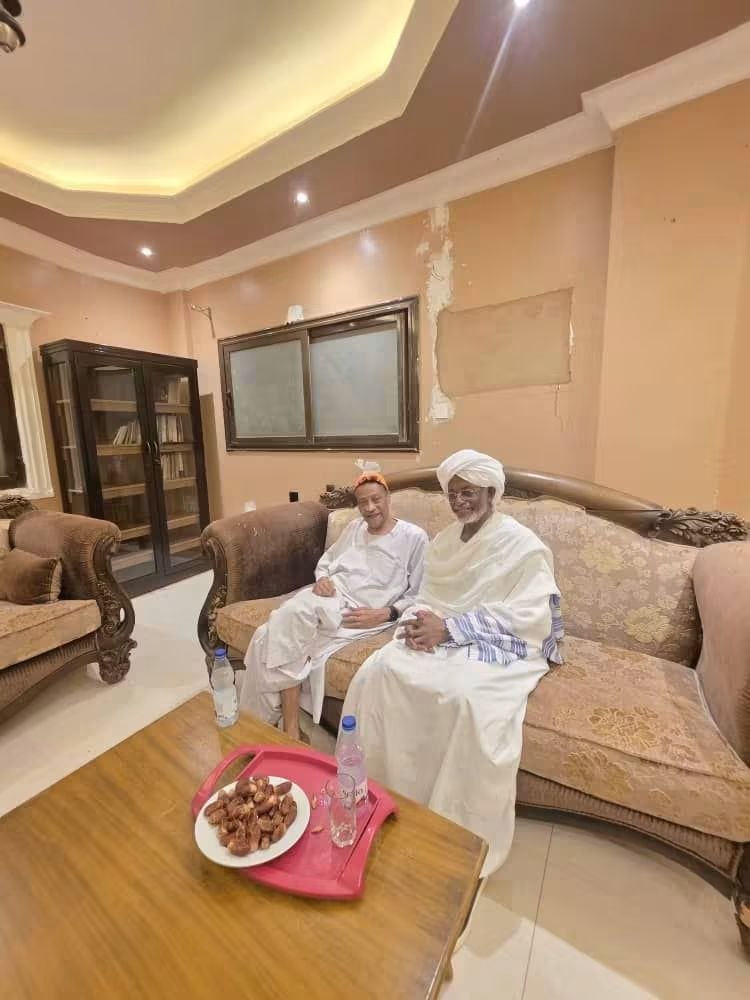 مستشار رئيس الوزراء يستقبل أمين عام الحركة الإسلامية لمناقشة الأوضاع الراهنة والتداعيات الكبرى للحرب