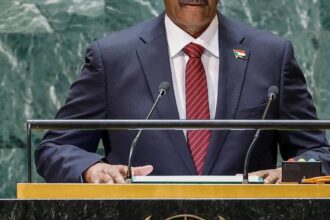 البرهان يرفض طلب الولايات المتحدة لهدنة شهرية مقابل تأشيرة الأمم المتحدة