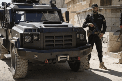 قبضت قوى الأمن الداخلي على مطلوب من خلية متورطة في مقتل 3 من عناصرها في درعا.