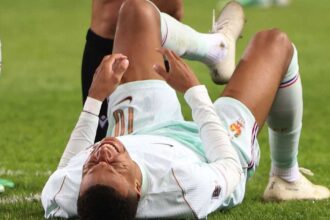 مبابي يفتتح التسجيل لكنه يغادر المباراة بجراح في ركبته اليسرى لدى فرنسا ضد تركيا في دوري الأمم الأوروبية