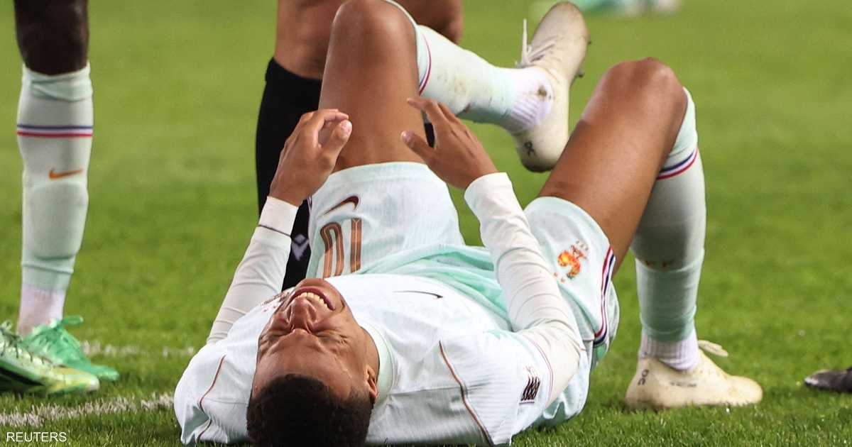 مبابي يفتتح التسجيل لكنه يغادر المباراة بجراح في ركبته اليسرى لدى فرنسا ضد تركيا في دوري الأمم الأوروبية