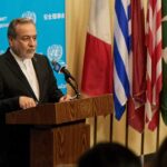 طهران تنتظر وجهات النظر النهائية للبت في فتح مضيق هرمز.