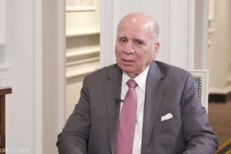 حصر السلاح بيد الدولة موقف دستوري الحكومة تعمل على تنفيذه.