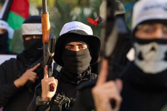 الجولة الأولى من الانتخابات في حماس لم تحدد الفائز بسبب طعن عوض الله واقتراع بيضاء