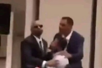 الاعتداء على شاب سوداني بعد انتقاده لدور الإمارات في ندوة واشنطن.